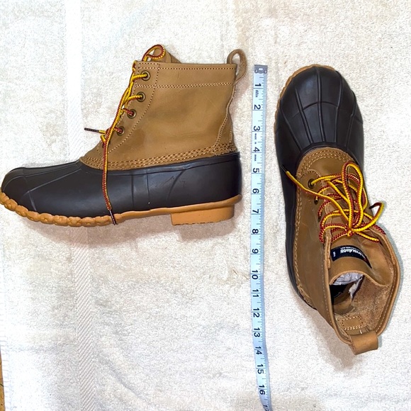 3M Thinsulate Duck Boots. 2 Tone Brown. Size 10 Mens. These Are Like New. - Picture 9 of 10